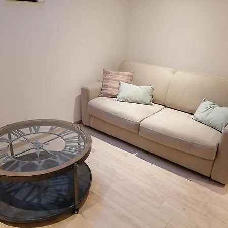 Appartamento La Pivoine De 7 Personnes Montmiral